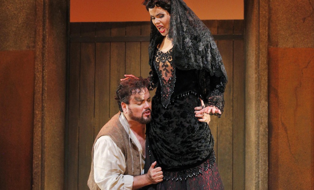 Zanda _v_de and Rafael Davila, photo by Cory Weaver for Lyric Opera of Kansas City - Copy