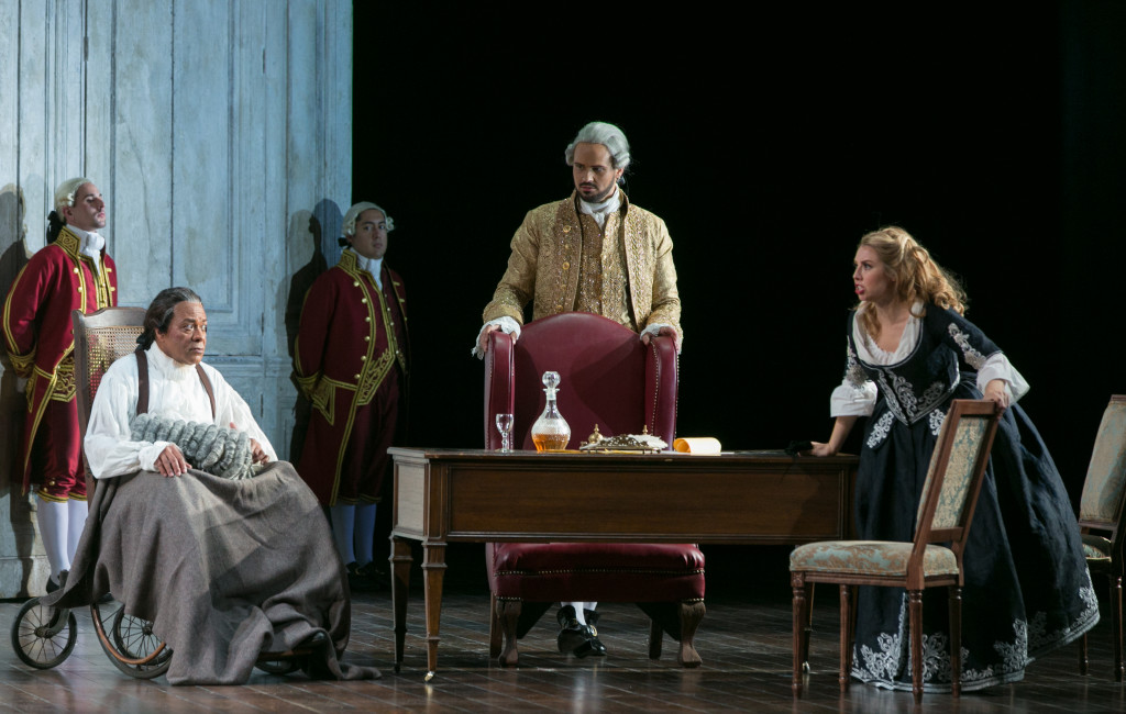 Steven Cole (Don Curzio), Edward Parks (Count Almaviva) and Maureen McKay (Susanna)