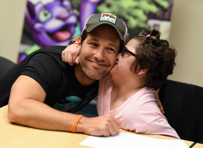 Paul Rudd with patient at Children's Mercy Hospital